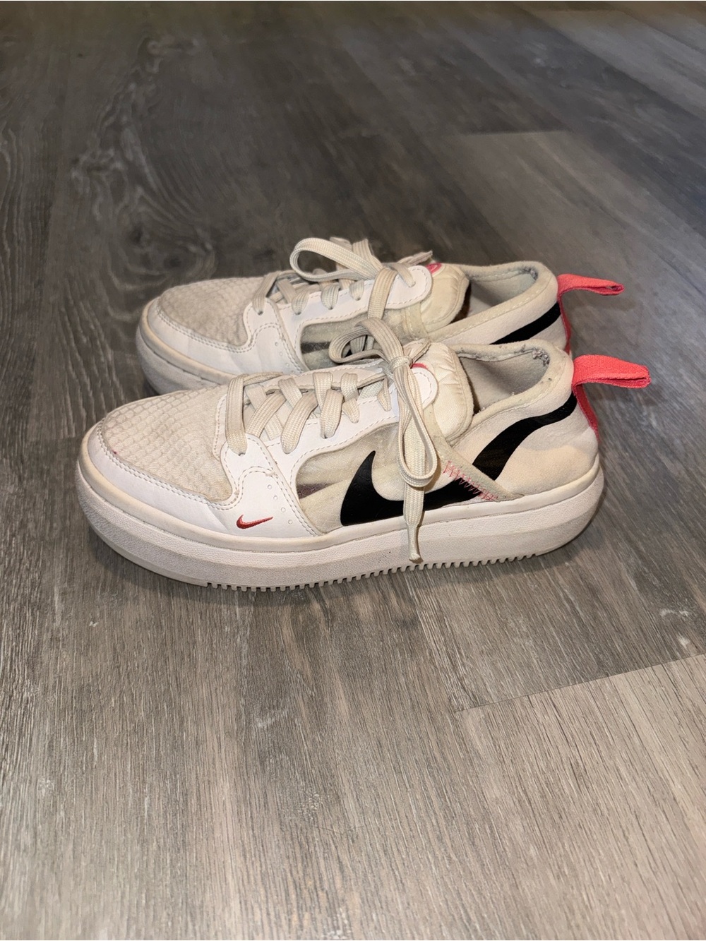 Nike Fontanka Edge sneakers